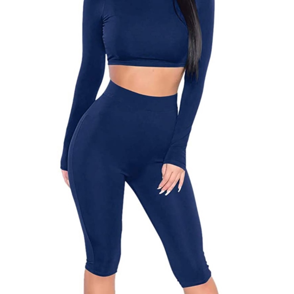 Blue long sleeve cropped top + leggings capris M